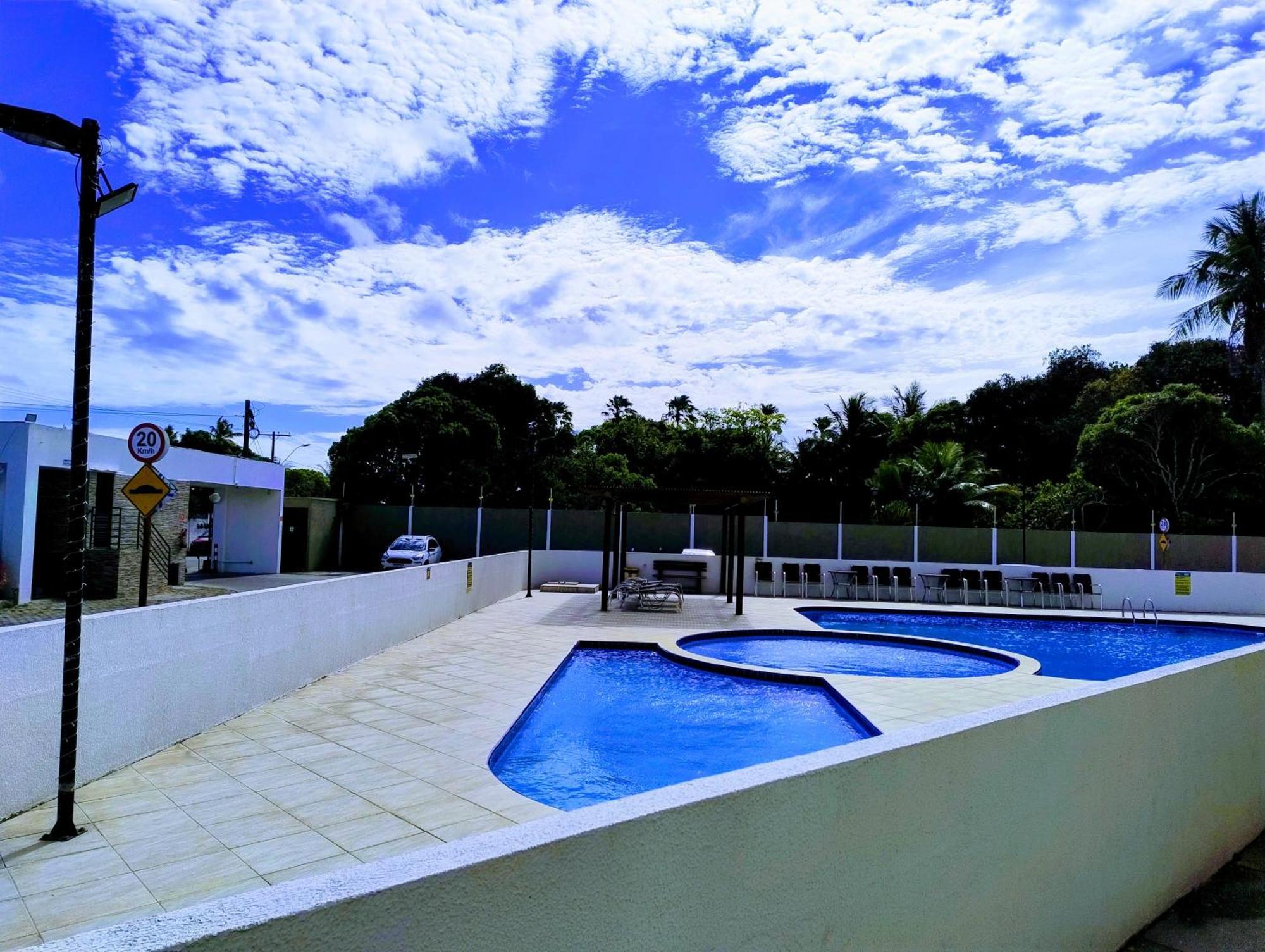 Queen L Ar Cond L Tvs Smart L Wi-Fi L Cozinha Completa L Garagem Maceio  Exterior photo
